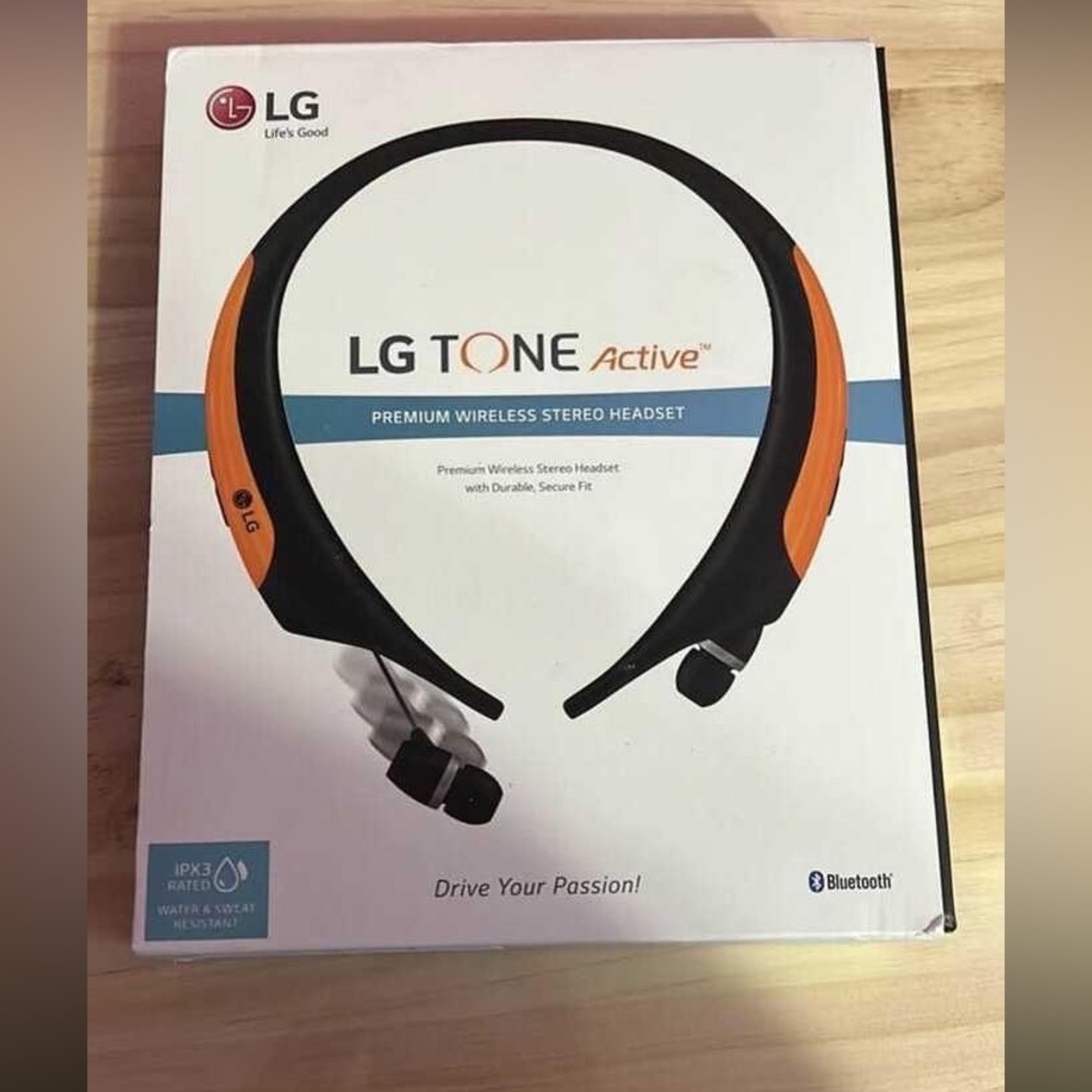 Wireless ear buds